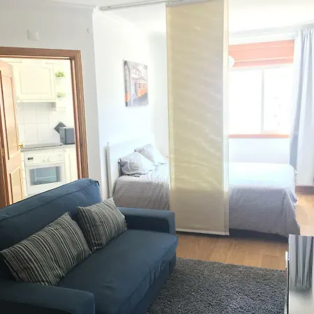 Apartment 8-bit-building *